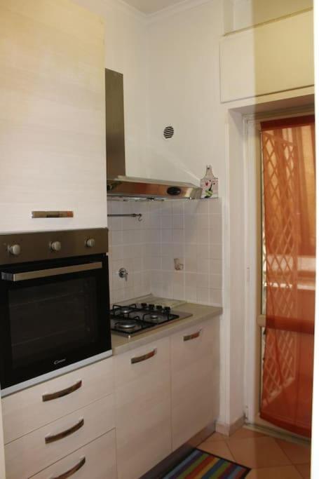 Adiacente Fermata Metro A Apartamento *